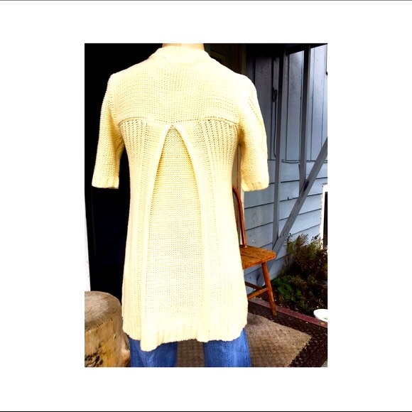 VINTAGE DAY TRIP SWEATER BARELY WORN - Picture 2 of 3